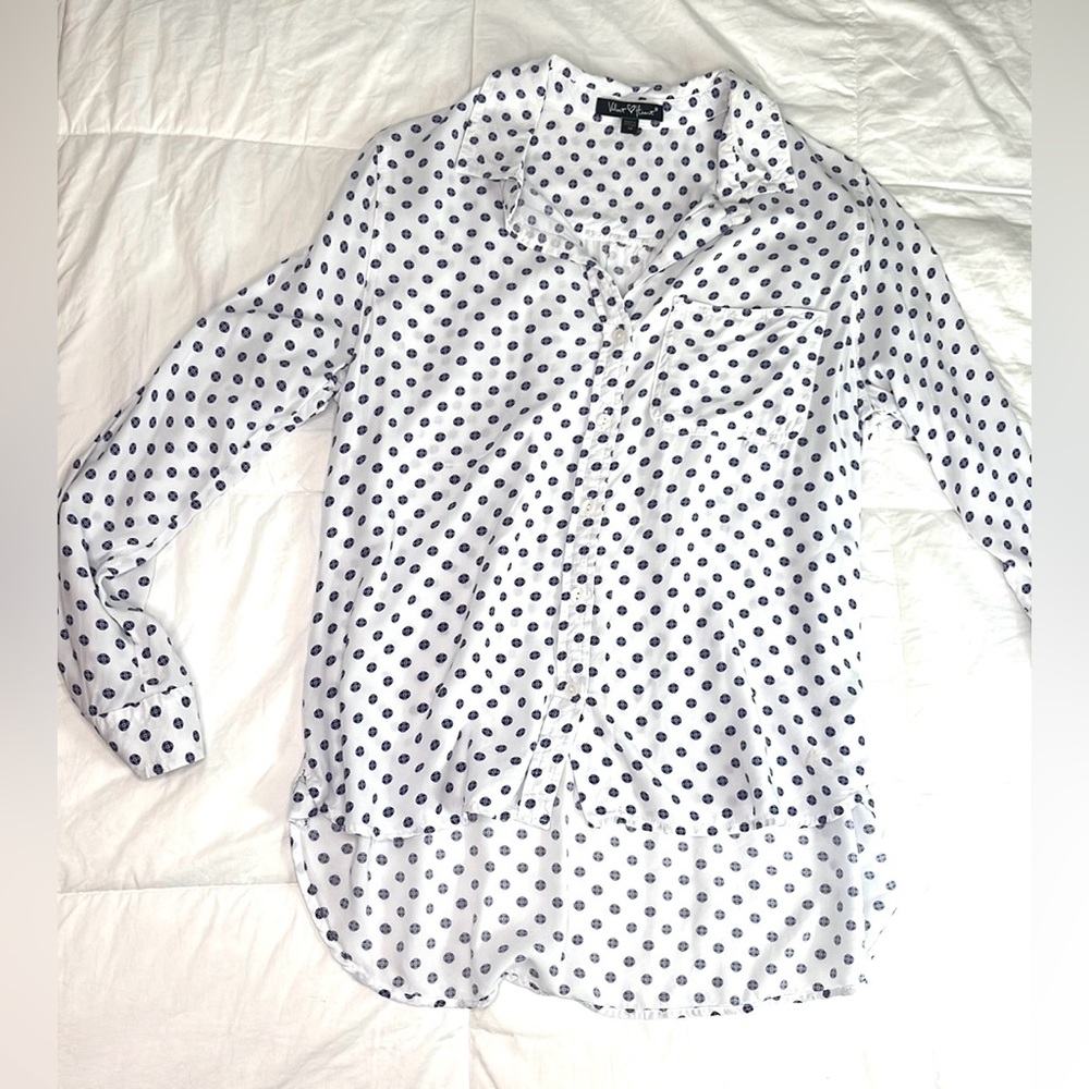 Velvet Heart Size Medium Blue & White Button-down with Pocket